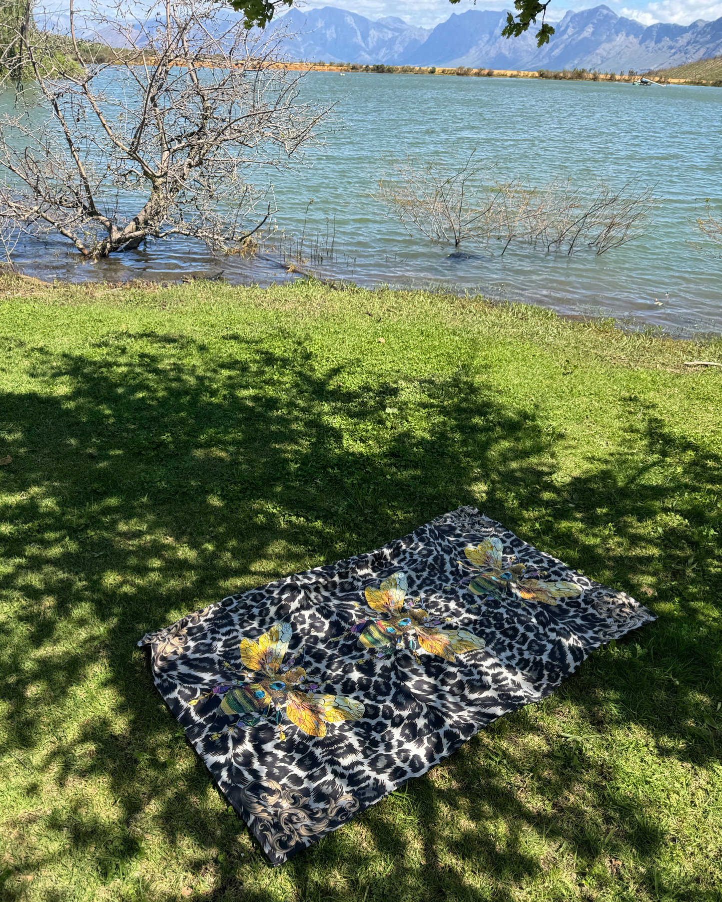 Golden Bee - Beach Towel