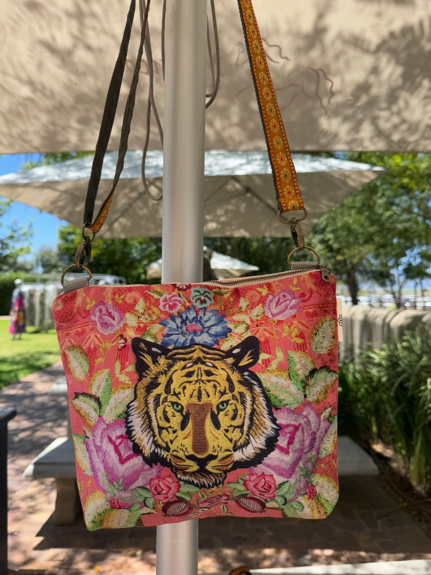 Tiger - Cross Body Bag