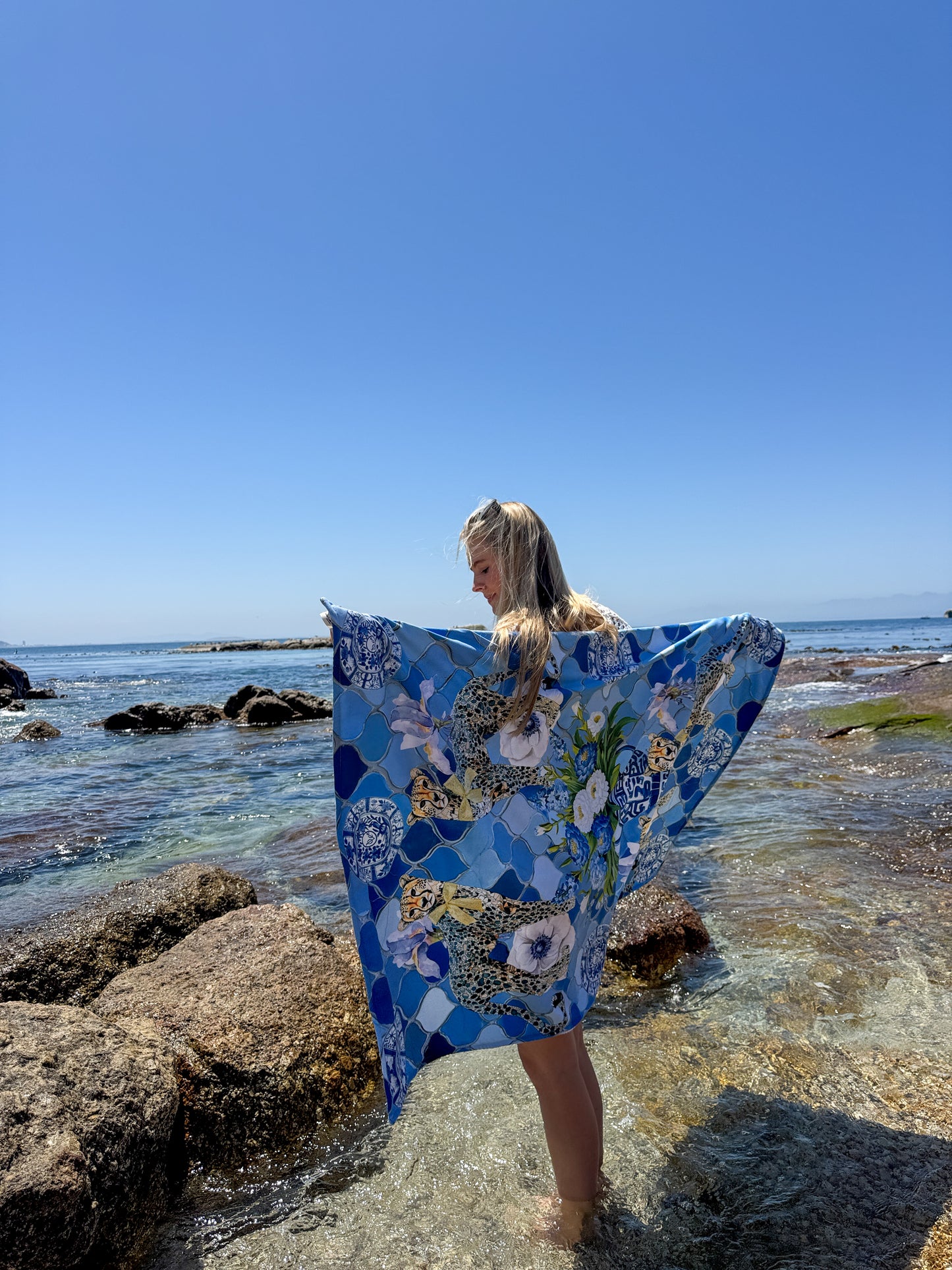 Porcelain Prowl - Beach Towel