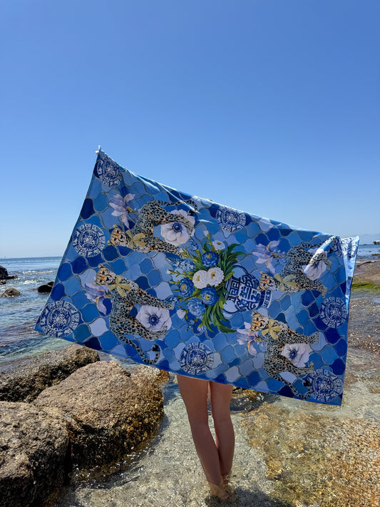 Porcelain Prowl - Beach Towel