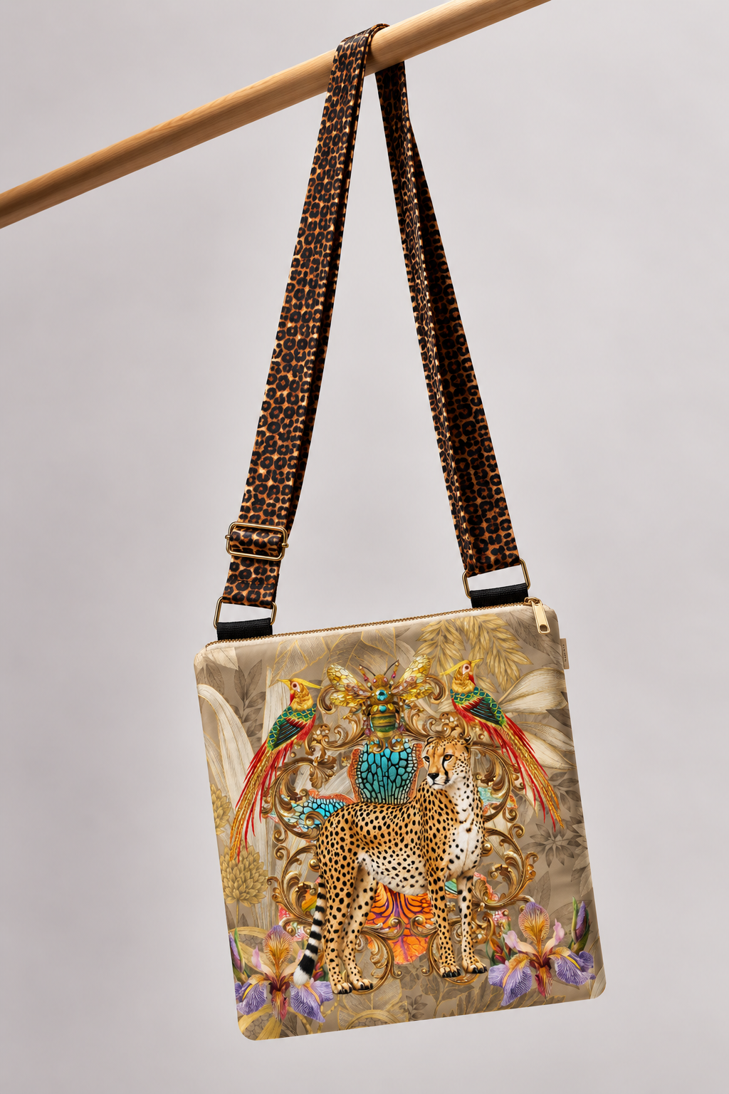 Leopard & Bee